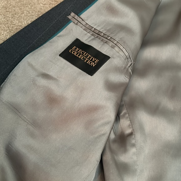 Executive Collection Dark Gray/Charcoal with Stripes 32x30 Pant 38S Jacket - Picture 3 of 6